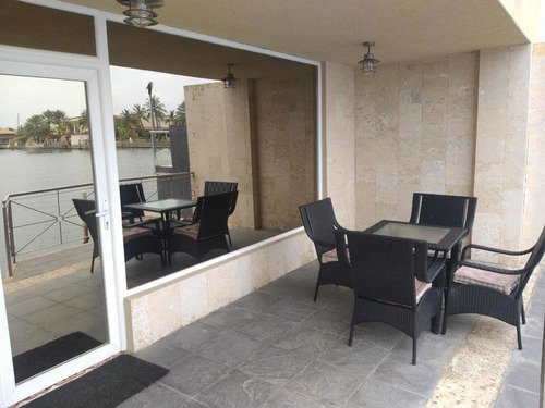 Imagen 8 de 10 de Casa Bote Palafito En Alquiler