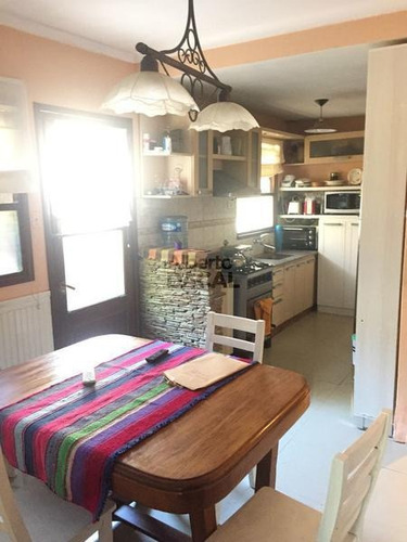 Casa En Venta En 115 Ee/ 410 Y 410 Bis Villa Elisa - Alberto Dacal Propiedades