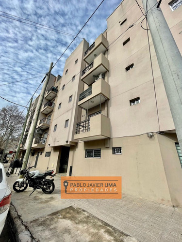 Venta De Departamento 2 Amb En Caseros - Tres De Febrero