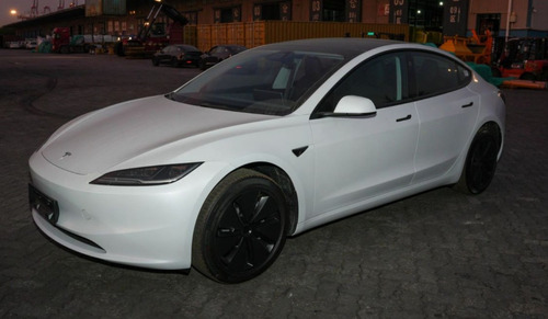 Tesla Model 3 Rwd - Año 2024 - Vehículo Eléctrico