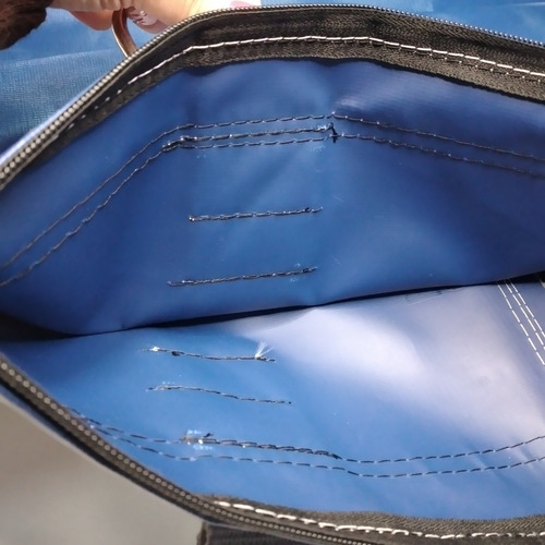 Imagen 4 de 6 de Bolsa Box 110 Cm Lona De Camión Reforzada
