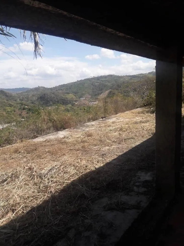 Imagen 4 de 10 de Terreno Con Casa Galpones En Venta Kempis Guatire Ref 200000