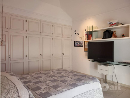 Imagen 29 de 30 de Venta Casa En Lomas De La Carolina, 4 Dormitorios, 4 Baños, Impecable Y Moderna.