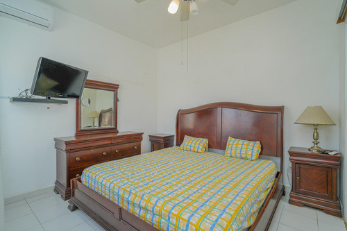 Casa En Venta Con Jardin Privado En Jiutepec, Morelos
