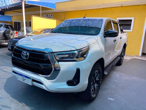 Toyota Hilux 2.8 Tdi Std Cab. Dupla 4x4 4p