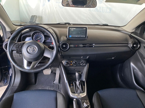 Imagen 12 de 15 de Toyota Yaris 2017 1.5 R Xle At