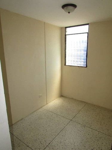 Imagen 7 de 12 de Vende. Th 74m2. Pque Valencia. Agosto 2022. Sandra Niño