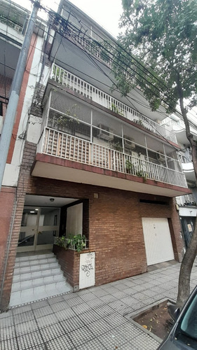 Venta De  Departamento  4 Ambientes, Pb  En Villa Crespo C.a.b.a Con Patio Y Cochera