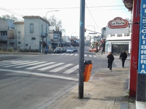Imagen 8 de 11 de Local Sobre Avenida - Flores