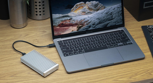 Disco Externo Portable SSD Nvme Owc 1m2 Express + 1TB Fury Renegade Usb4 Thunderbolt Color Gris