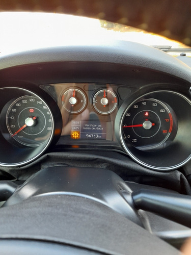 Imagem 2 de 8 de Fiat Punto 2014 1.8 16v Blackmotion Flex 5p