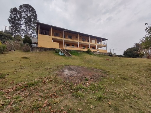 Imagem 4 de 30 de Ótima Chácara Com 02 Casas, 5 Dormitórios, Piscina, Pomar, Jardim, Perto Da Cidade, À Venda, 2790 M² Por R$ 600.000 - Rural - Pedra Bela/sp - Ch1041