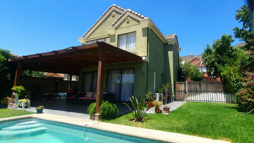 Condominio Privado Con Piscina Y Excelente Conectividad