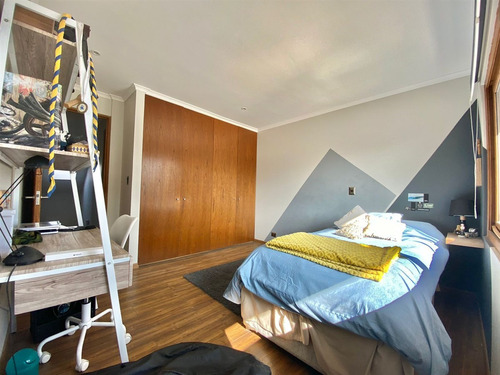 Dos Casas, Una Grande Familiar Y Otra Ideal Para Los Abuelos