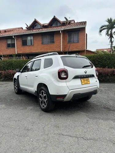 Renault Duster ICONIC MT 1300CC T 4X4