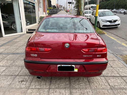 Imagen 12 de 25 de Alfa Romeo 156 2.0 T.spark