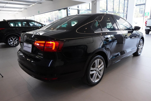 Volkswagen Jetta Highline 2.0 TSI 16V 4p Tiptronic / MG - Minas Gerais