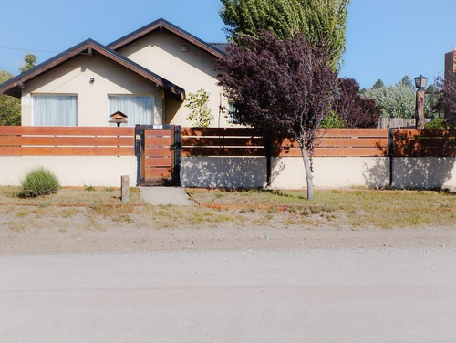 Casa  En Venta Ubicado En Solares Del Este, Bariloche, Patagonia