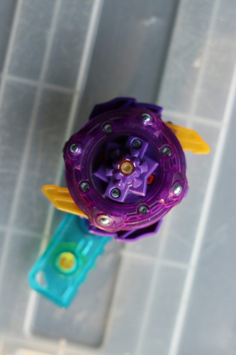 Beyblade Burts Gaia Dragoon Remake (Usado)