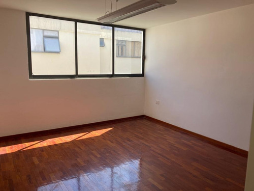 Imagen 1 de 9 de Oficina 12m2 En Renta Zona Plaza Dorada Con Sala De Juntas