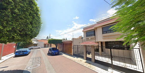Casa En Venta En Calesa Santiago De Querétaro. (excelente Inversión).