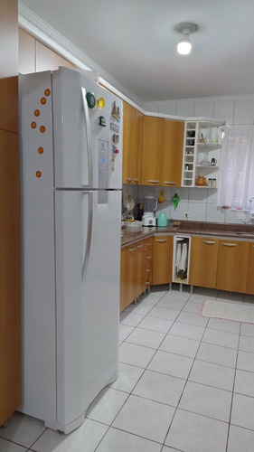 Casa Com 3 Quartos, 2 Banheiros, Salão De Festas Com Churrasqueira, Copa Cozinha, Sala Ampla E Edicula