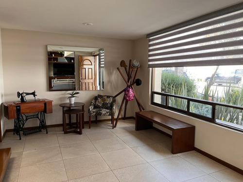 Renta De Hermosa Casa En Calimaya.