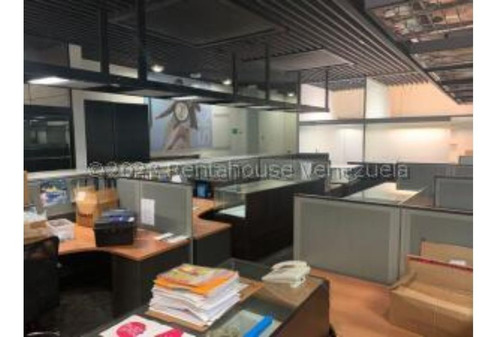 #23-29197 Imponente Oficina En Prado Humboldt