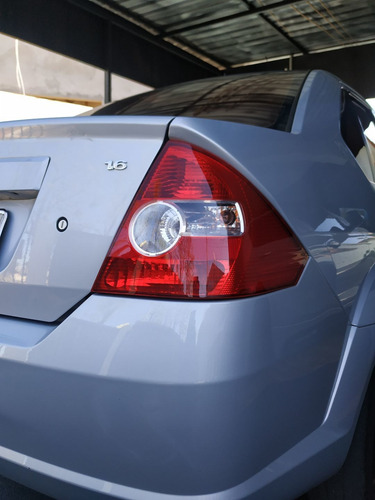 Ford Fiesta Sedan 1.6 Fly Flex 4p 2010