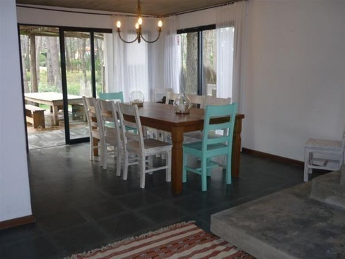 Casa En Venta De 4 Dormitorios En Montoya