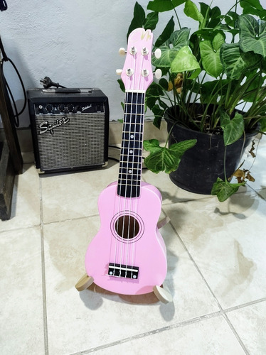 Imagen 9 de 9 de Ukelele Soprano Magma Rosa Brillante Con Funda