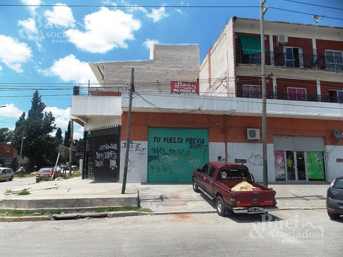 Local - El Jaguel