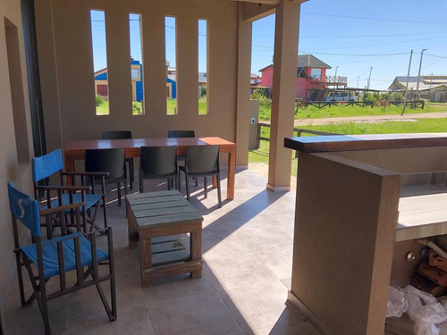 Casa Frente Al Mar En Camet Norte 6/8 Pers -