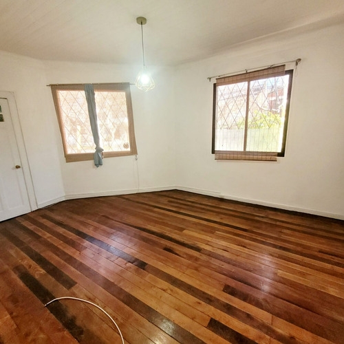 Amplia Casa 5d 2 B En Arriendo, Ñuñoa