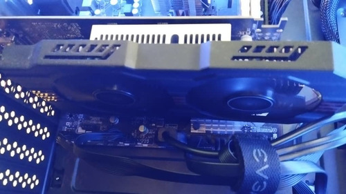 Imagen 7 de 9 de Tarjeta Video Gráfica Asus Radeon Rx 560 4gb Directx 12