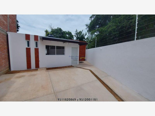 Imagen 1 de 12 de Casa Sola En Venta Santa Cruz Xoxocotlán