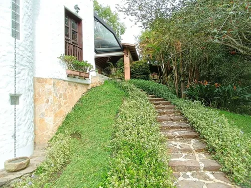 Casa En Arriendo Ubicada En Rionegro Sector Llanogrande (16007).