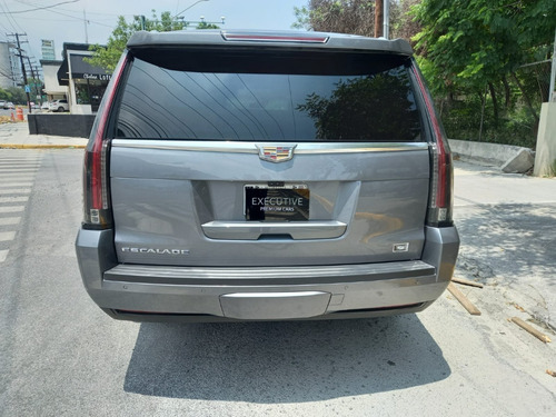Imagen 4 de 8 de Cadillac Escalade Esv Platinum 2018