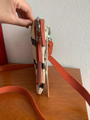 Imagen 8 de 8 de Crossbody Fossil 100 Original Color Azul Marino Y Blanco