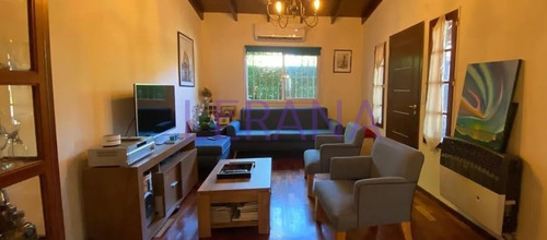 Imagen 3 de 12 de Venta Casa 5 Ambientes 2 Baños, Cochera Y Patio. Ituzaingo