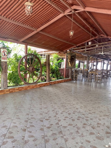 Imagen 13 de 15 de Fondo De Comercio Tasca Restaurant El Corral 550m2 Los Teques