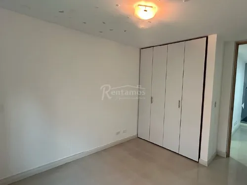 Apartamento En Arriendo En Cumbres. Cod A776084