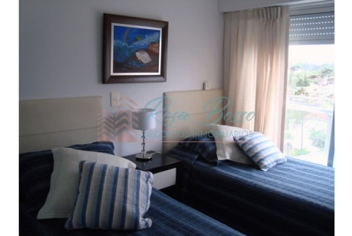 Apartamento En Mansa, 2 Dormitorios *- Ref: 1136