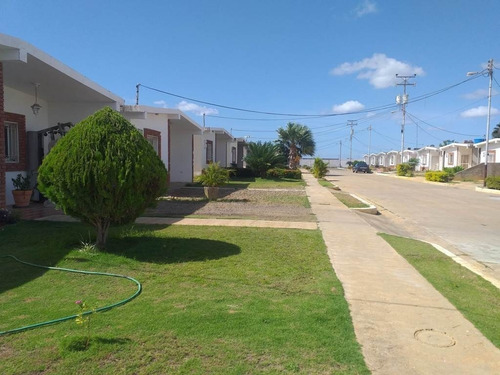 Imagen 11 de 12 de Bella Casa Lista Para Habitar En Venta En Coro 22-10796 04146954944
