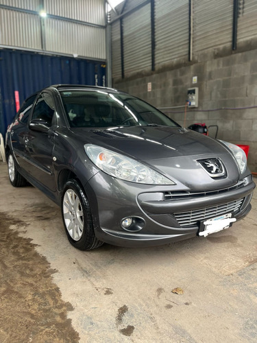 Peugeot 207 1.4 Sedan Hdi Xt