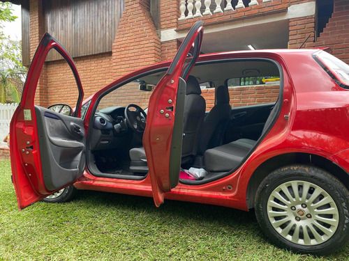 Imagem 1 de 5 de Fiat Punto 2014 1.4 Attractive Flex 5p