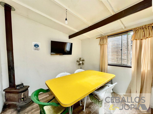 Casa En Venta De 8 Dorm. En Villa Alemana