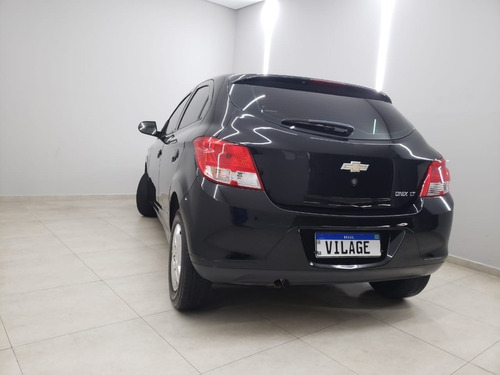 Chevrolet Onix Onix 1.0 LT SPE/4