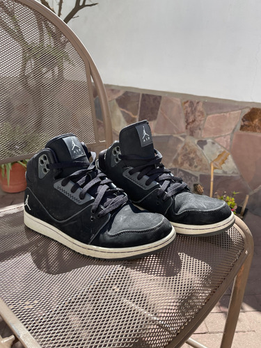 Tenis Jordan 1 Flight 2 Casual Black Talla 10 Us. 8 Mx (Usado)