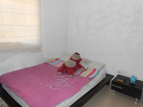 Imagen 3 de 15 de Eloisa Mejia Rentahouse Vende Townhouse En Trigal Norte Valencia 22-4988